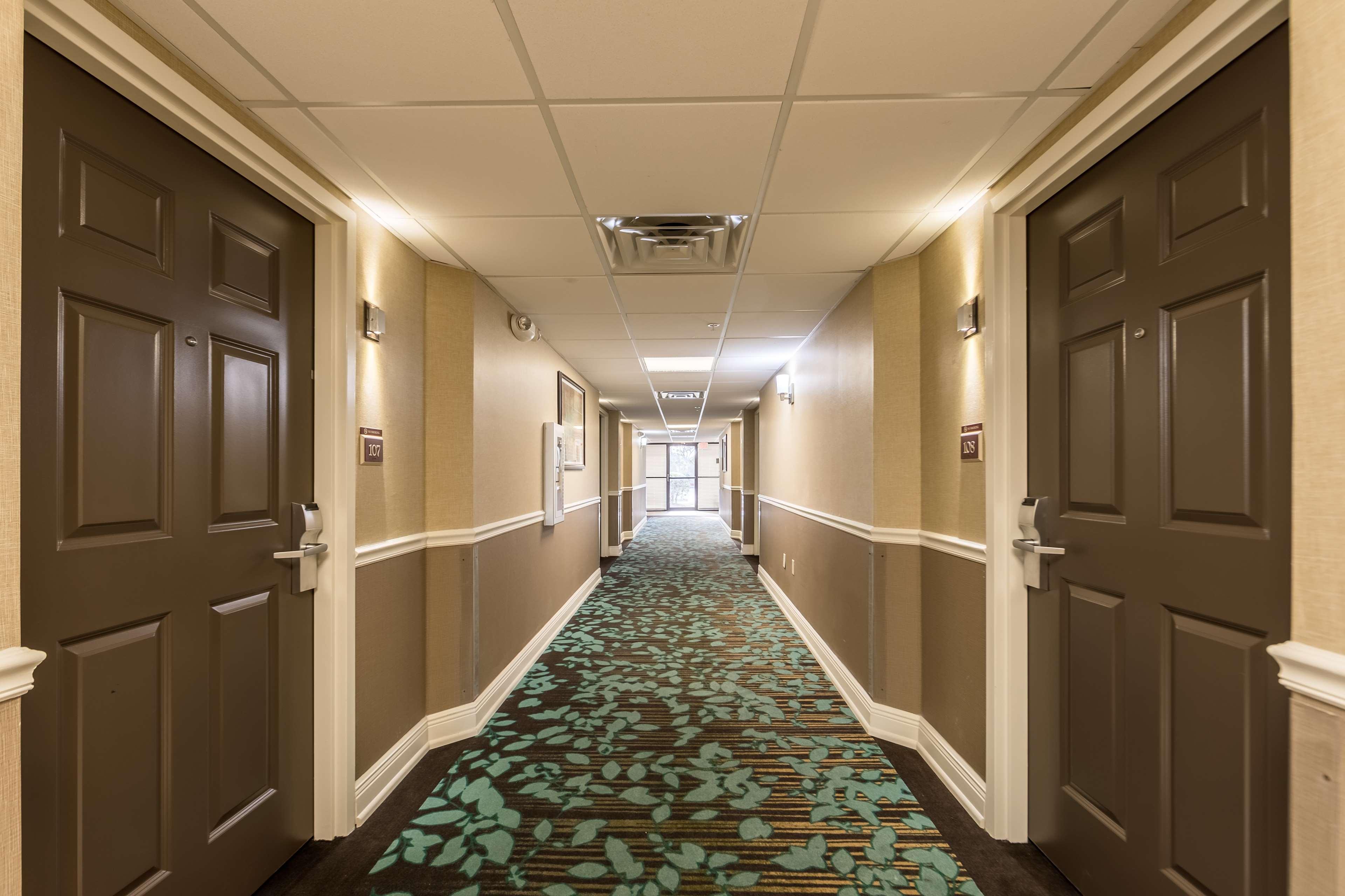 Best Western Plus Sebastian Hotel & Suites Exterior photo